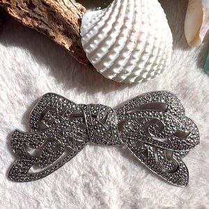 Vintage✨ 1928 Jewelry Marcasite Bow Brooch